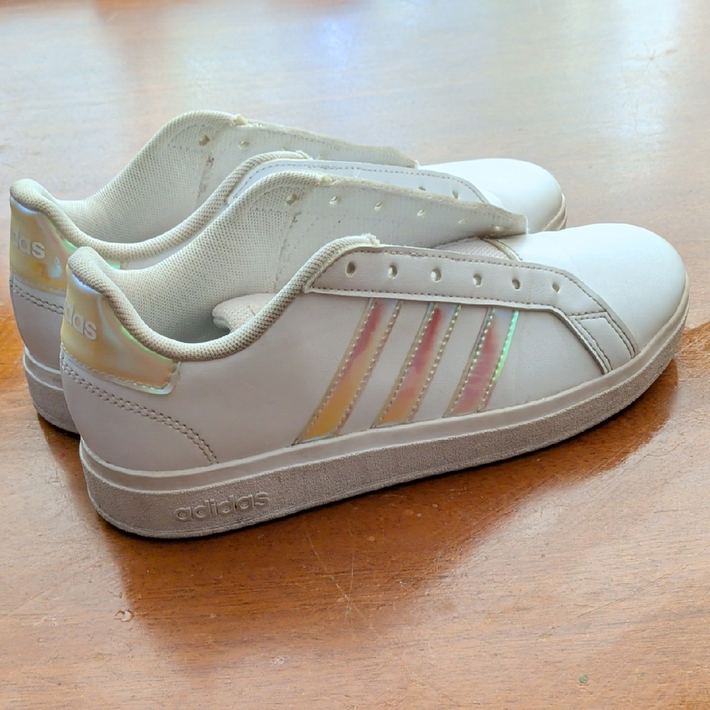 Adidas Iridescent Grand Court White